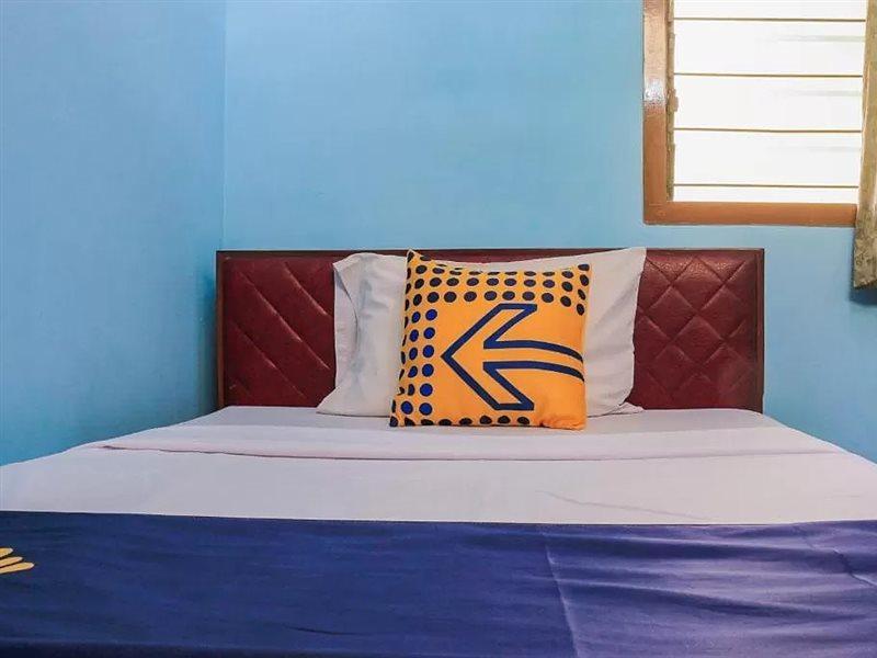 Oyo Life 1708 Hotel Budi Famili 1 Syariah Tjiamis Exterior foto