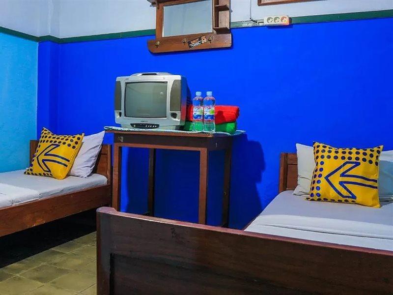 Oyo Life 1708 Hotel Budi Famili 1 Syariah Tjiamis Exterior foto